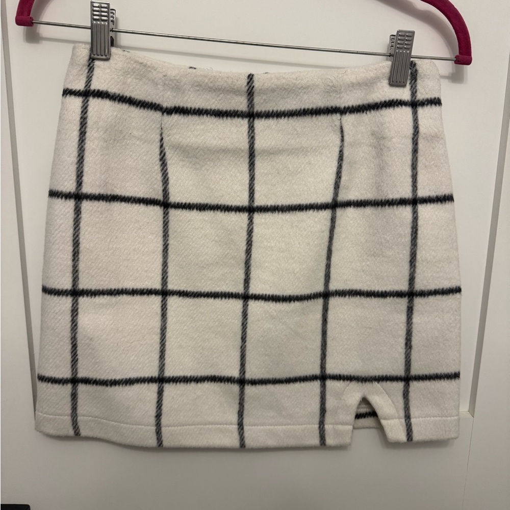 Lulu's White and Black Checkered Mini Skirt